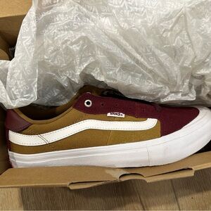 Vans 112 PRO , Brand new with original Box

Men 8.5
Woman 10